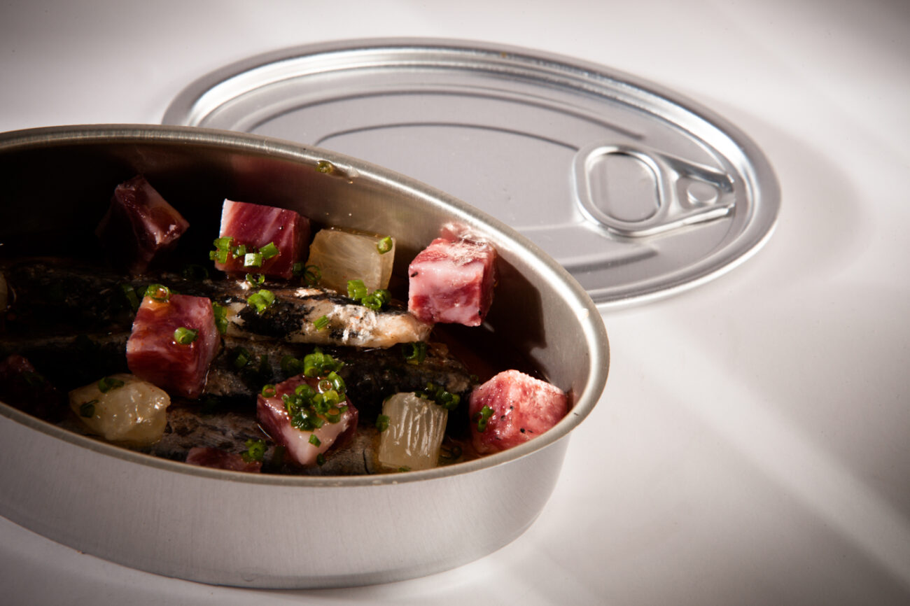 Salchichón de bellota ibérico Alta Expresión con sardina en conserva y cítricos